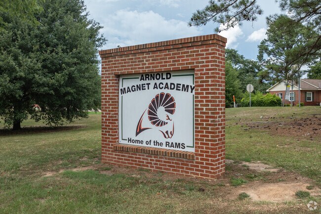 Columbus Tech- Bealwood students can attend Arnold Middle School for grades 6 to 8.