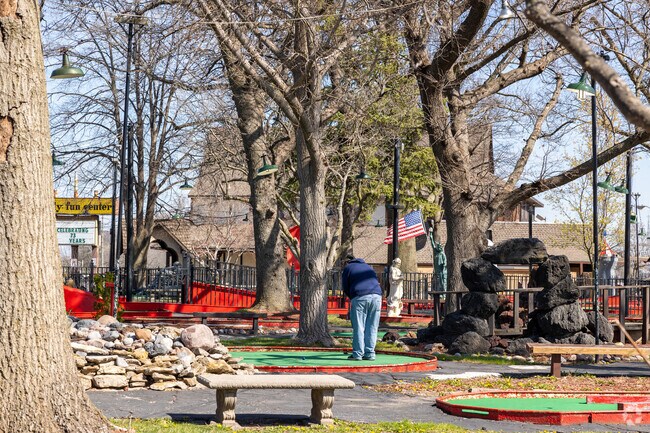 Prehistoric Putt near Sycamore provides family-friendly mini golf.