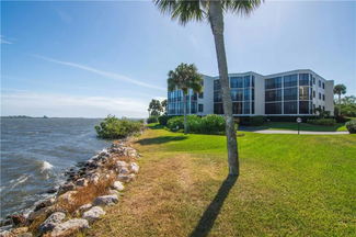 9612 Riverside Dr Unit 104, Sebastian, FL 32958