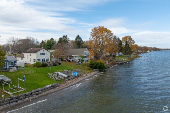 Sullivan offers roomy yards and quiet streets near Oneida Lake.