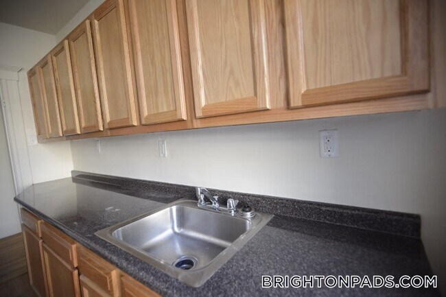 116 Washington St unit 2, Boston, MA 02121 - photo 7