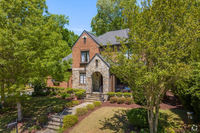 Many homes in North Cary have gorgeous landscaping.