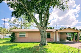 8283 Pelican Rd, Englewood, FL 34224