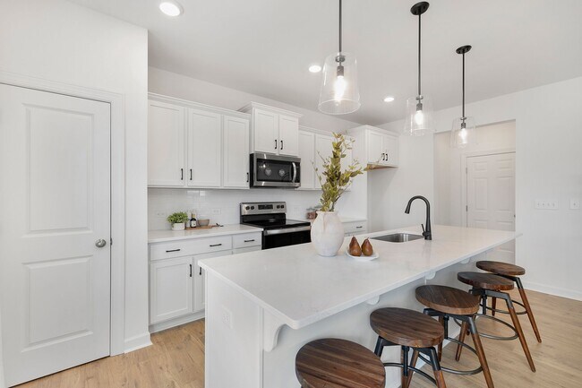 1014 Stone Marker Dr unit 36893536, Monroe, NC 28112 - photo 3