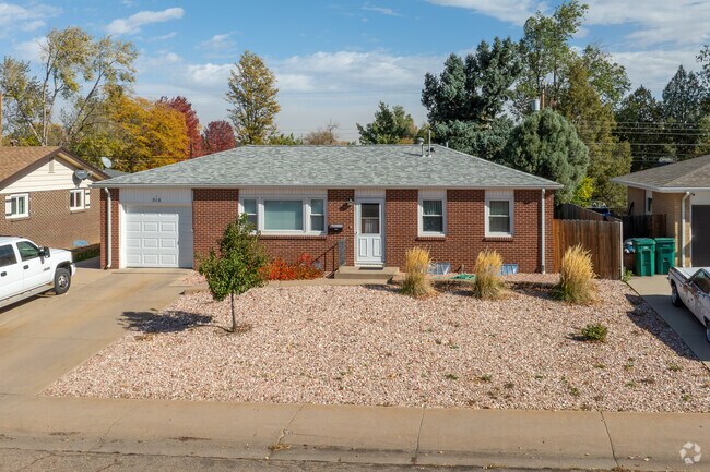 Broadview offers several dining and shopping options along the main roads nearby.