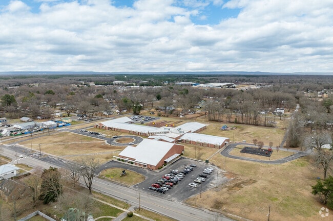 East Lincoln Elementary School enrolls over 400 students every year in Tullahoma.