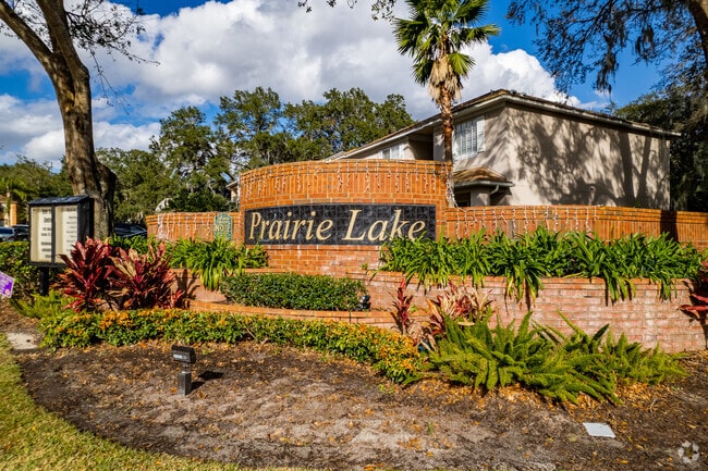 Prairie Lake is a small suburb in Ocoee, FL.