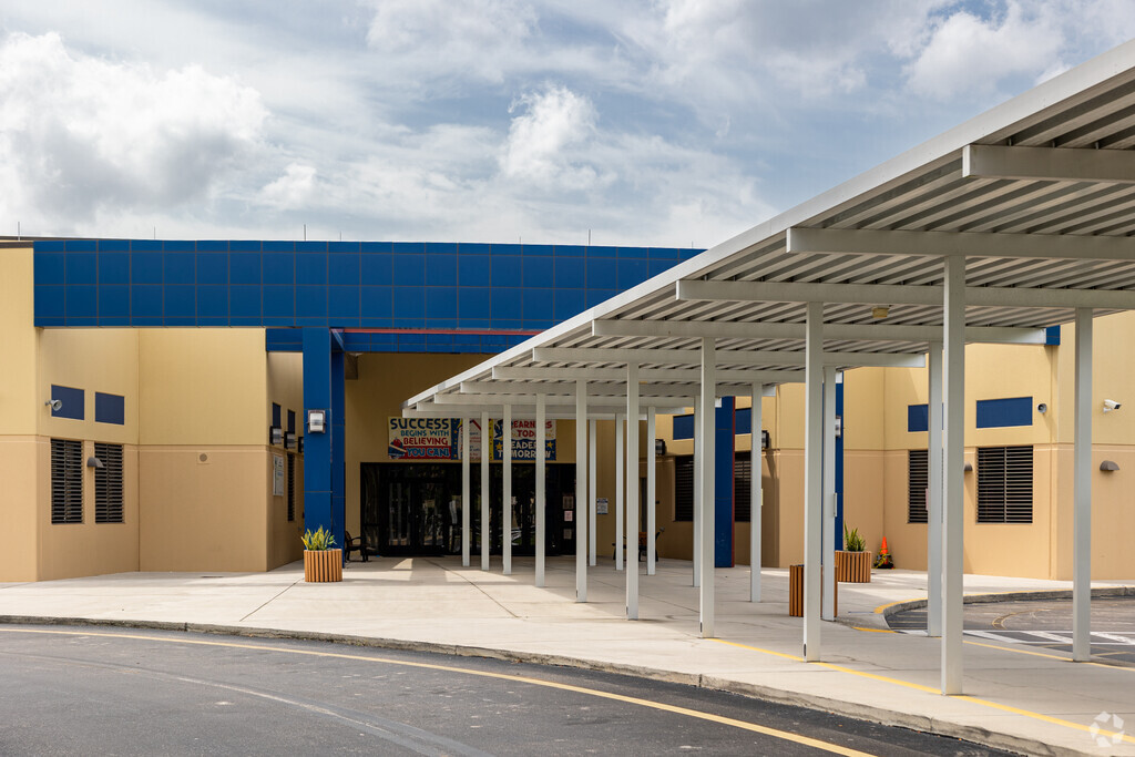 Mike Davis Elementary in Naples has a central main entrance for students.
