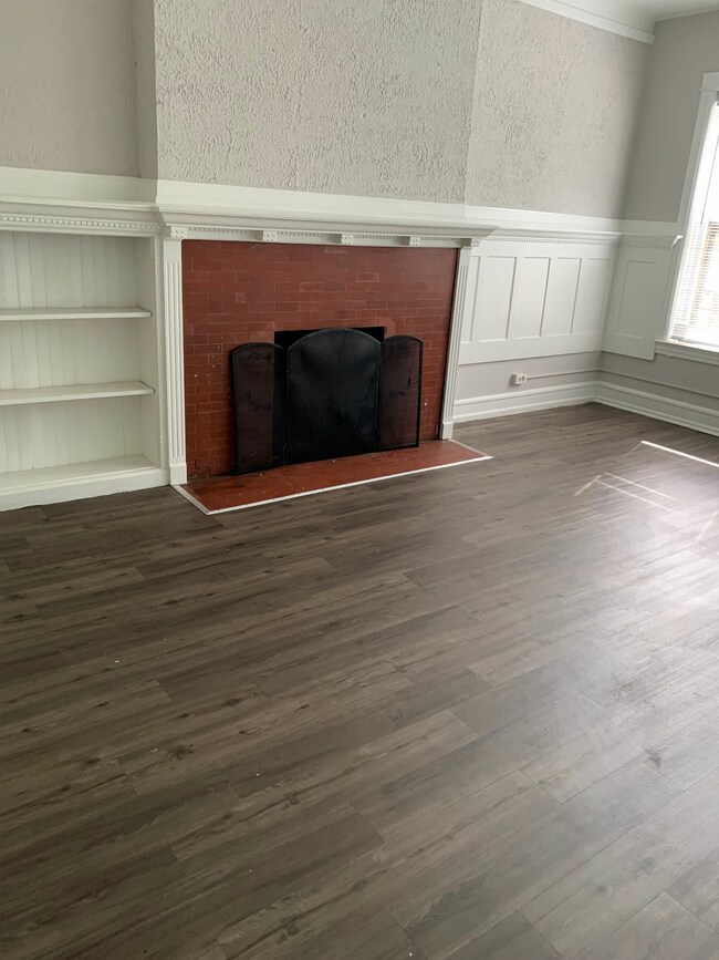 University Row, Milwaukee, WI 53233 - photo 3