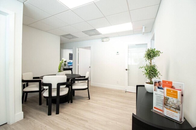 Legacy at Sans Souci, North Miami, FL 33181 - photo 3