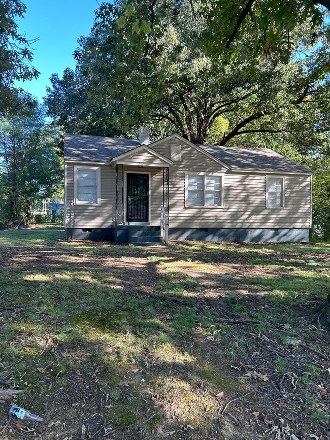 1872 Portland Ave, Memphis, TN 38127