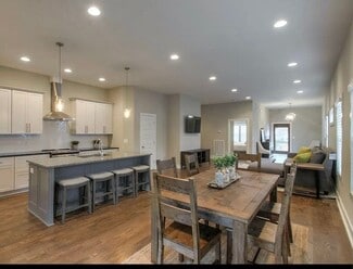 421 Moore Ave, Nashville, TN 37203