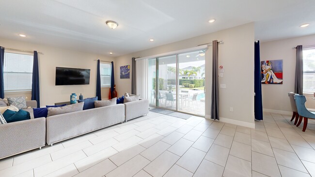 289 Auburn Ave, Four Corners, FL 34747 - photo 3