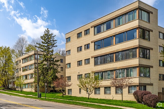 Built in 1948, Parkview Manor brought affordable, no-frills housing to Central Park.
