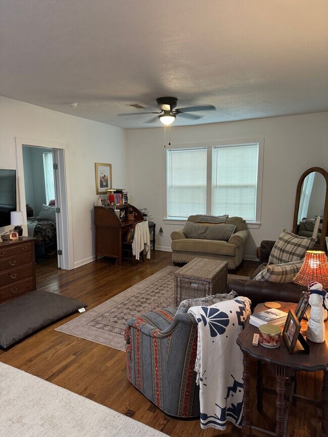 1300 Antone St, Bryan, TX 77803 - photo 4