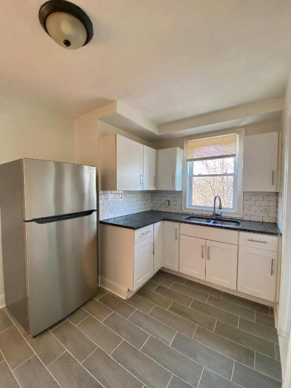 11 Roosevelt St Unit 3R, North Providence, RI 02904