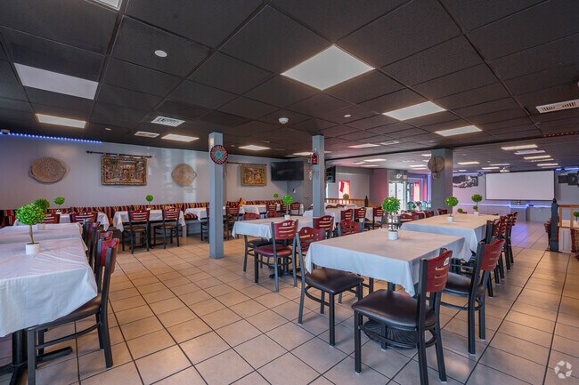 1st Ward in Allentown, PA has delicious Mediterranean food at their local Riverside restaurant.