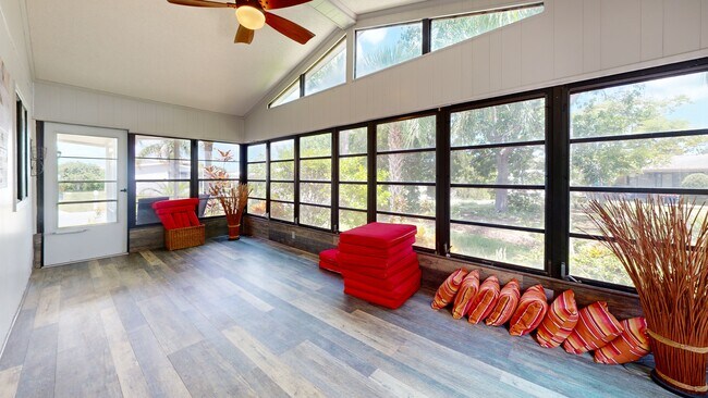 727 Periwinkle Cir, Sebastian, FL 32976 - photo 3