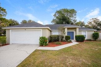 402 S Dixie Dr, Howey-in-the-Hills, FL 34737