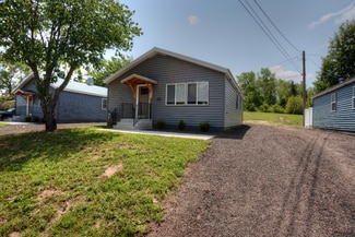 114 Lake Shore Dr, Wakefield, MI 49968