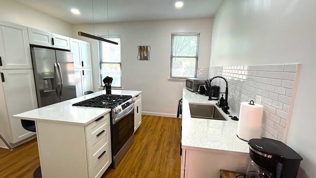 525 Alpine Ave, Pittsburgh, PA 15212 - photo 3