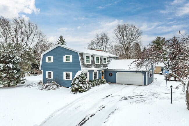 Properties in Weeden Creek can reach up to one full acre.