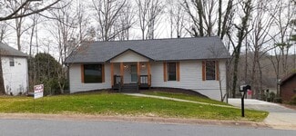 811 Moonlit Ln NW, Acworth, GA 30102