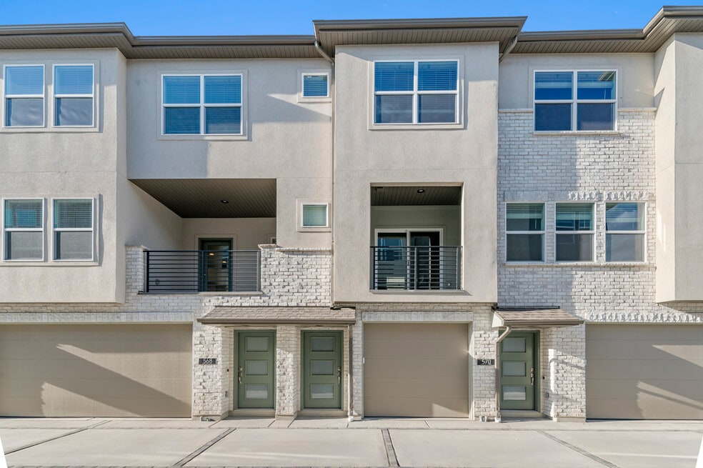 570 N Buffalo Grass Ln, Lindon, UT 84042 - photo 1