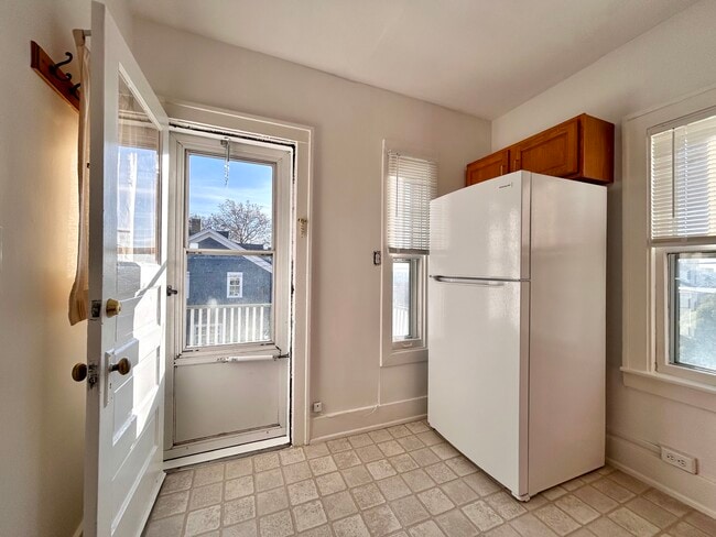 224 Lyon St NE unit 4, Grand Rapids, MI 49503 - photo 6