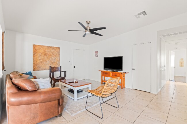 61600 Palm Vista Dr unit Room Rental in Main, Joshua Tree, CA 92252 - photo 7