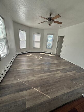 149 2nd Ave Unit Second floor, Woonsocket, RI 02895