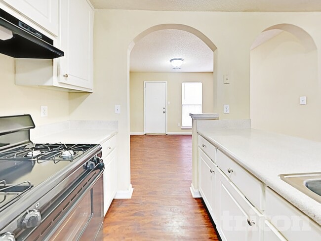 6728 Chesepeake Trail, Rex, GA 30273 - photo 6