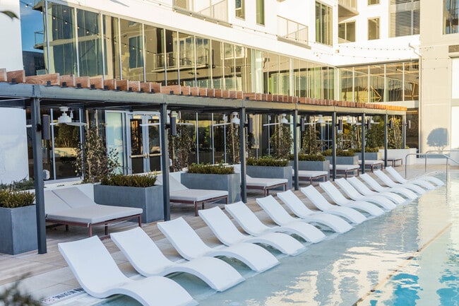 Sora at Spring Quarter, Atlanta, GA 30309 - photo 7