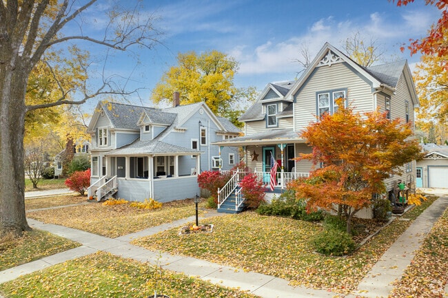 Mount Vernon’s homes bring historic charm to the college town’s picturesque neighborhoods.