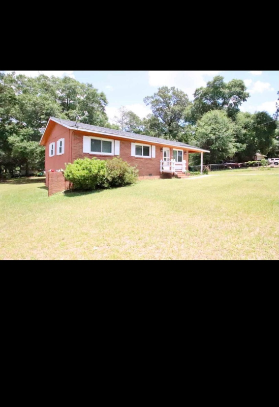 1106 Jewell Dr, Perry, GA 31069