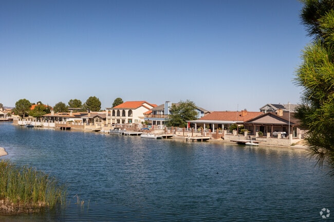 Some waterfront homes in Silver Lakes have private docks.