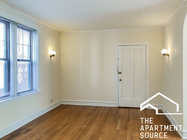 3622 N Marshfield Ave unit 1B, Chicago, IL 60613 - photo 3