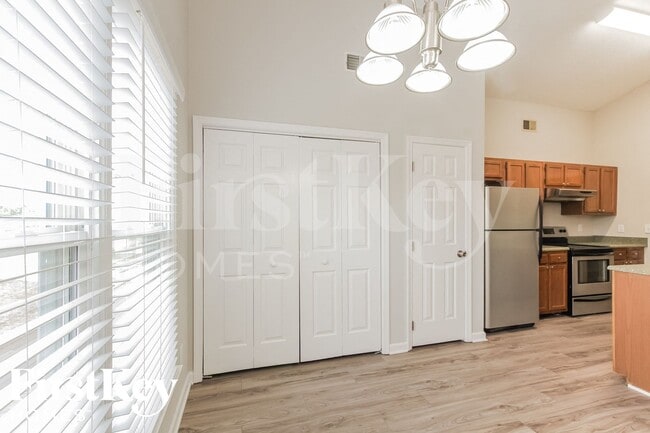 3321 Argyle Ln, Greensboro, NC 27406 - photo 6