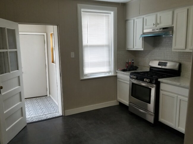 6915 Alabama Ave unit 1st Floor, Saint Louis, MO 63111 - photo 2