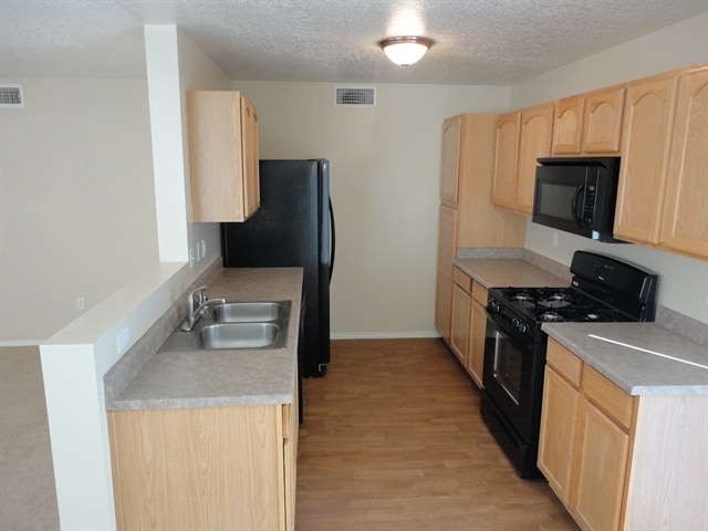 3752 Rancher Loop NE, Rio Rancho, NM 87144 - photo 2
