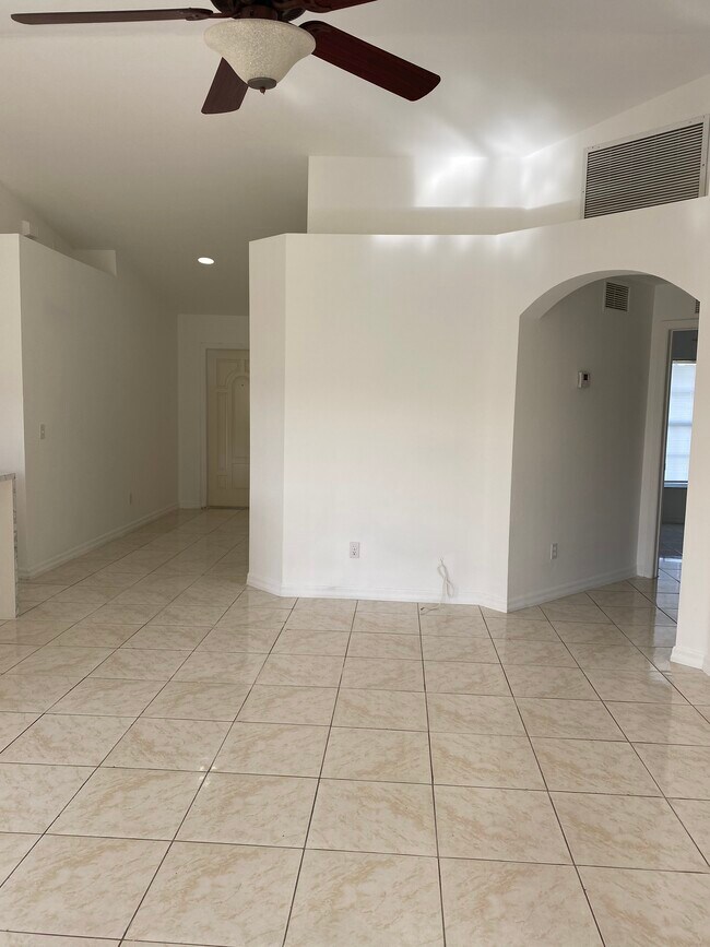 2813 3rd St SW, Lehigh Acres, FL 33976 - photo 7