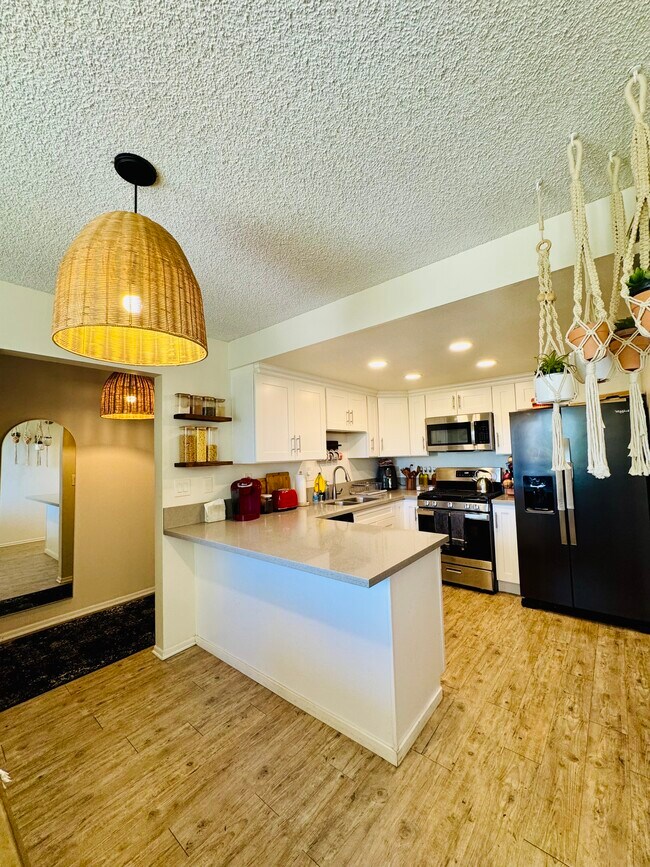 16932 Lilac Ln Unit 3, Huntington Beach, CA 92647