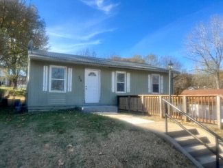 716 S 10th St, Leavenworth, KS 66048