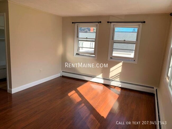 198 Main Rd N unit B, Hampden, ME 04444 - photo 2