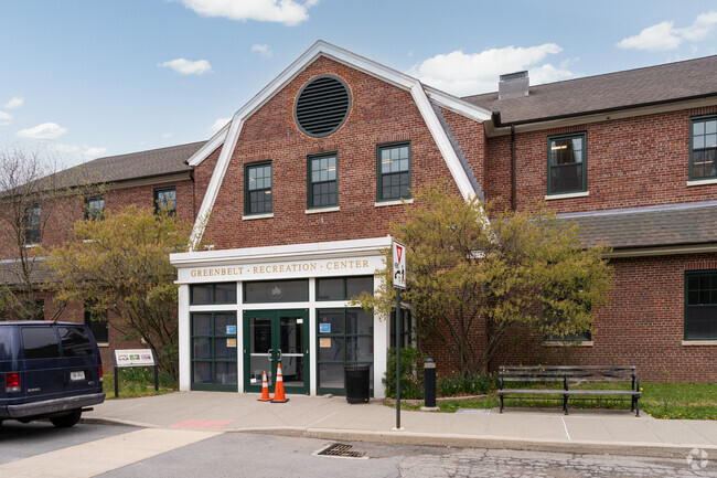 The Greenbelt Recreation Center is close to Manor Heights.