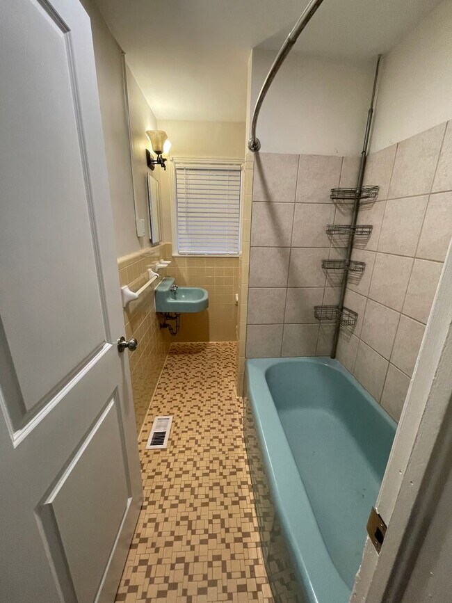 556 Sherwood Dr, Auburn, AL 36830 - photo 7