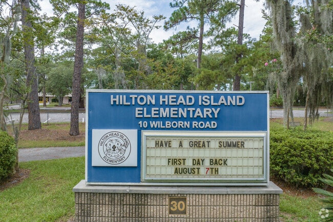Hilton Head Island Elementary School has an overall Niche grade of B+