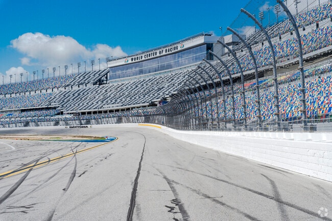 In Indigo you are just minutes away from the Daytona International Speedway.
