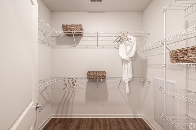 Isla Palmetto, Palmetto, FL 34221 - photo 6