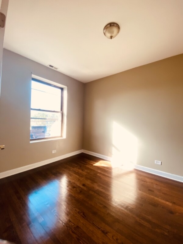 4147 S Prairie Ave unit 3N, Chicago, IL 60653 - photo 2